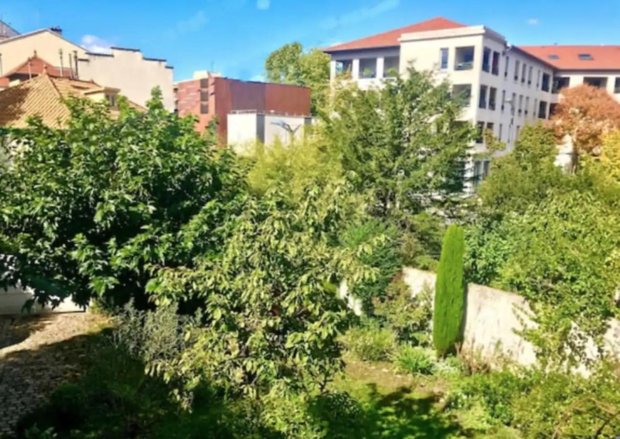 Le Balcon De Jules - Charmant Pied-A-Terre - Parking Possible Pour Vehicule De Moins De 4,40 M De Long Apartment Lyon Luaran gambar